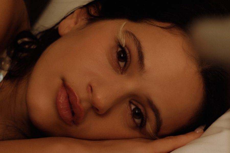 Rosalía Yeni Albümü “LUX”te 13 Farklı Dilde Şarkı Söylüyor!