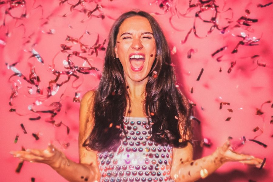 Ece Barak'ın Yeni Teklisi Yayında