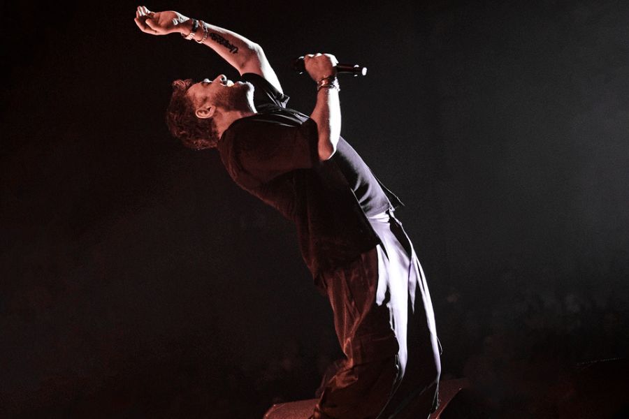 Emre Altuğ'dan Yeni Şarkı!