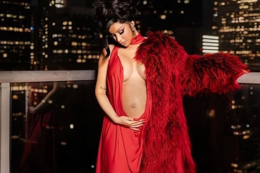 Cardi B 3. Kez Hamile!