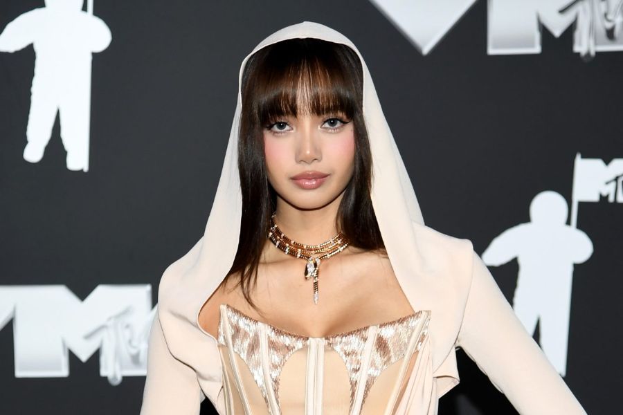 BLACKPINK'ten Lisa Victoria's Secret Şovunda Sahne Alacak