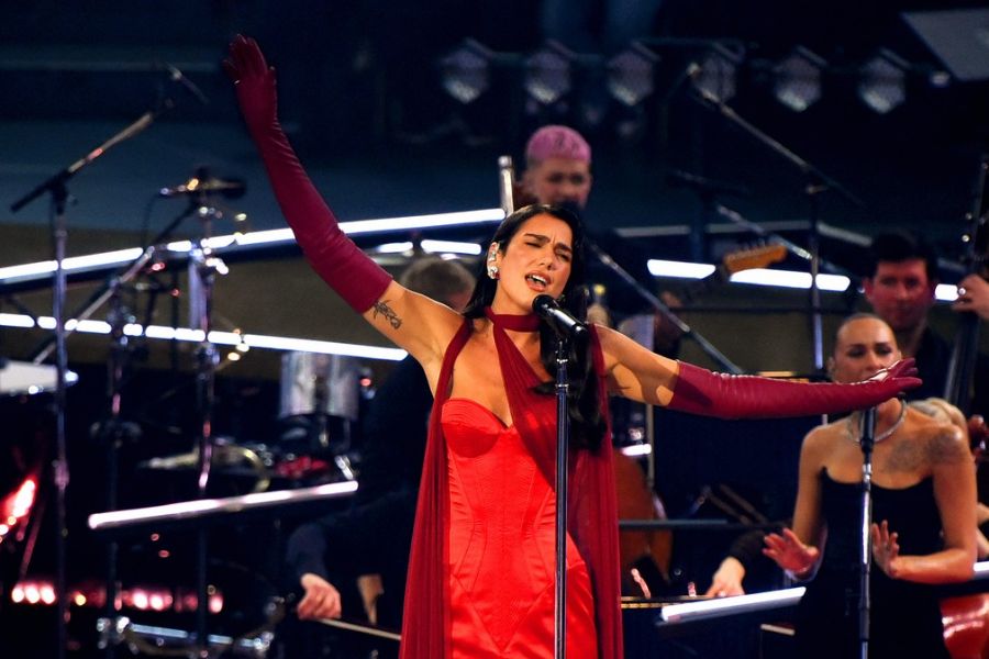 Dua Lipa'dan Live Albüm Geliyor!