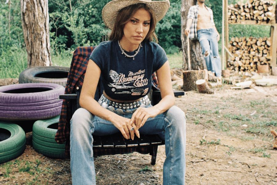 Derya Uluğ'dan Yabani!