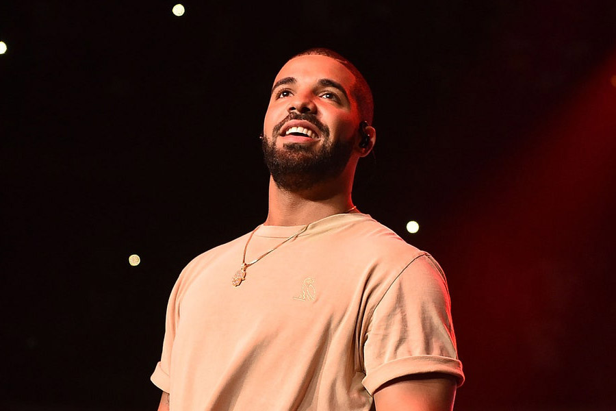 Drake Müzik Tarihine Geçti