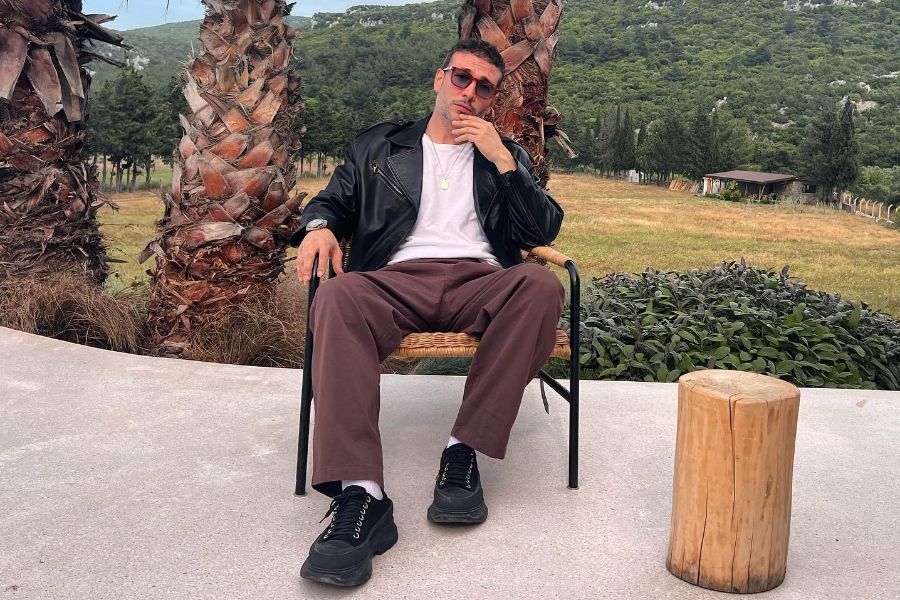 Oğuzhan Koç'tan Bir Günde İki Şarkı