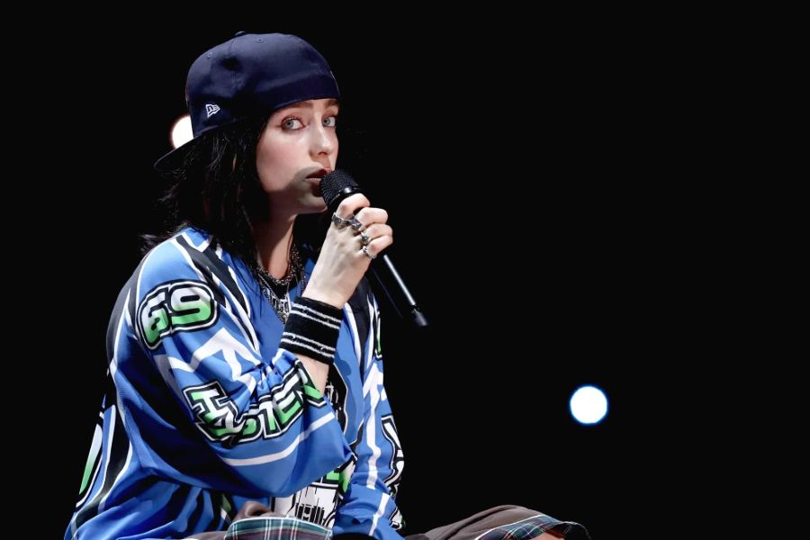 Billie Eilish’in 3D Konser Belgeselinin Vizyon Tarihi Ertelendi