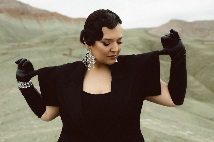 Tuğçe Kandemir'den Sonbahar Şarkısı Geldi