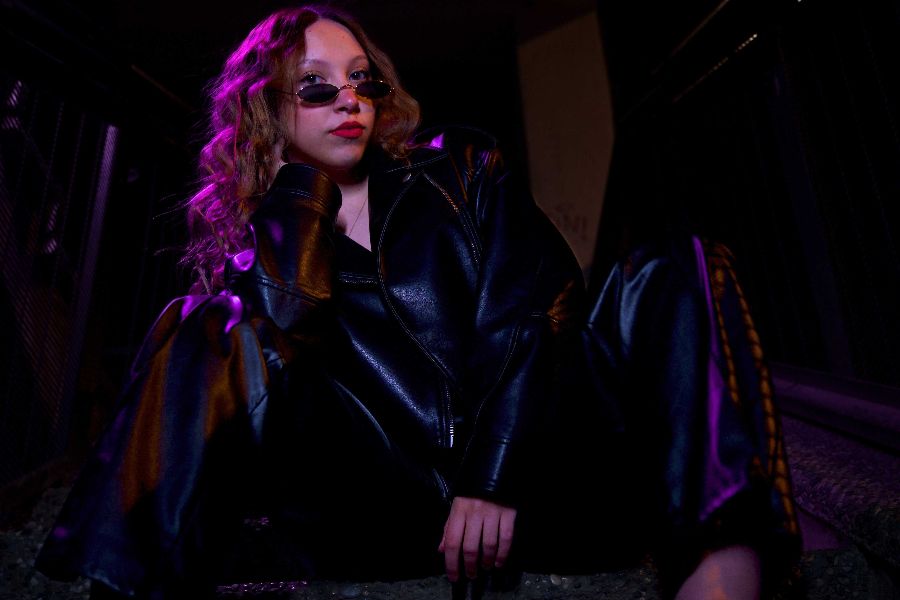 Öykü "Nasıl Diyeyim" ile Müzik Dünyasına Adım Attı