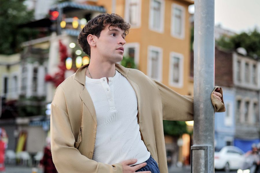 Ragıb Narin'in Yeni Şarkısı: "İstanbul"