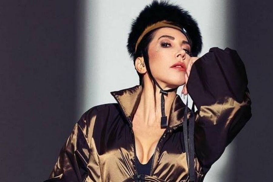 Hande Yener Times Meydan'ını Kapattı