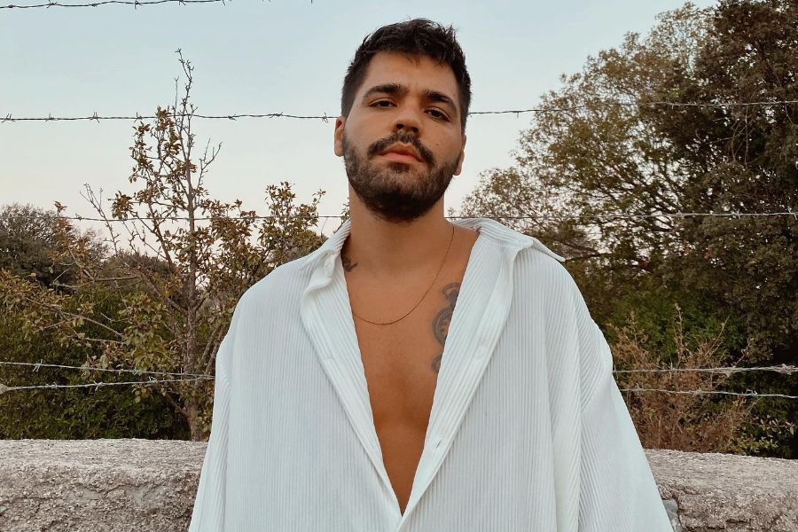 Emir Can İğrek'ten Yeni Türkü Şarkısı