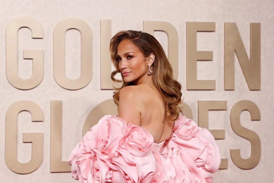 Jennifer Lopez'in Yeni Teklisi Yolda