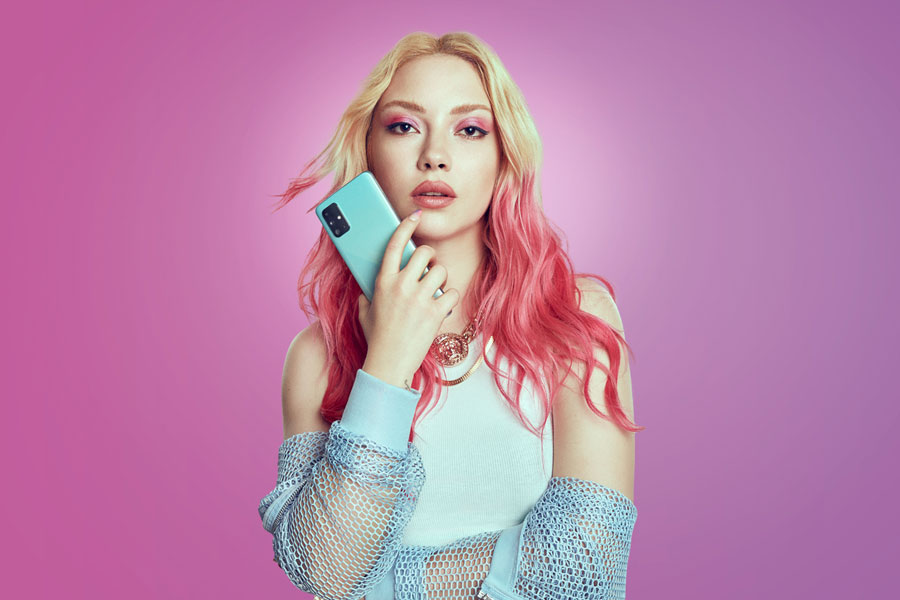 Ece Seçkin Yeni Şarkısının Müjdesini Verdi