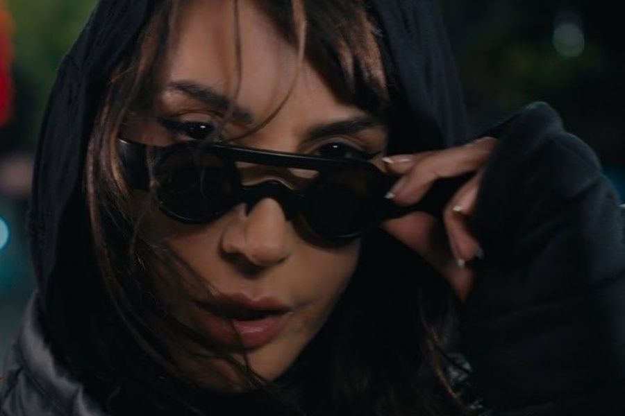 Hande Yener'den Jenerik Şarkısı!