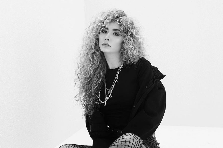 Sena Şener Mezun Oldu